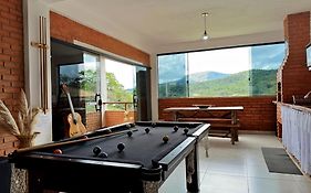 Melhor Opção em Ibiti com Vista, Lazer e Ótima Localização - Casa Amantes da Serra